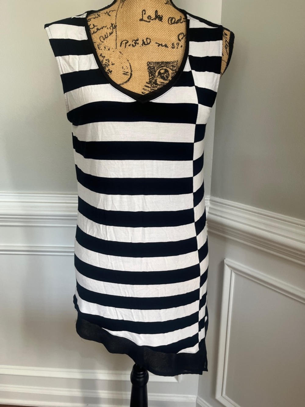 EUC White House Black Market Black & White Striped Sleeveless Asymmetrical Top